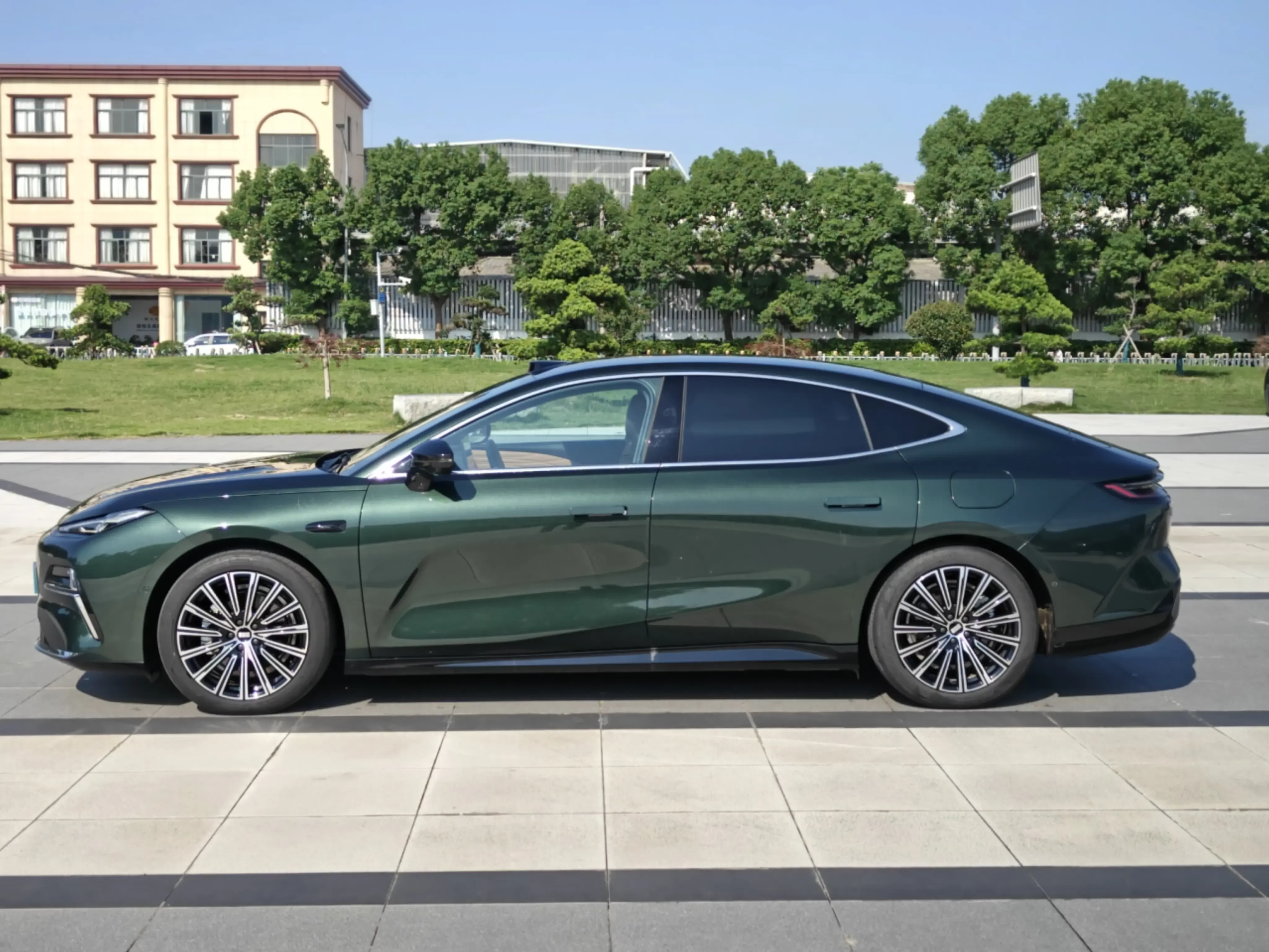 Geely Galaxy Star 8 PHEV
