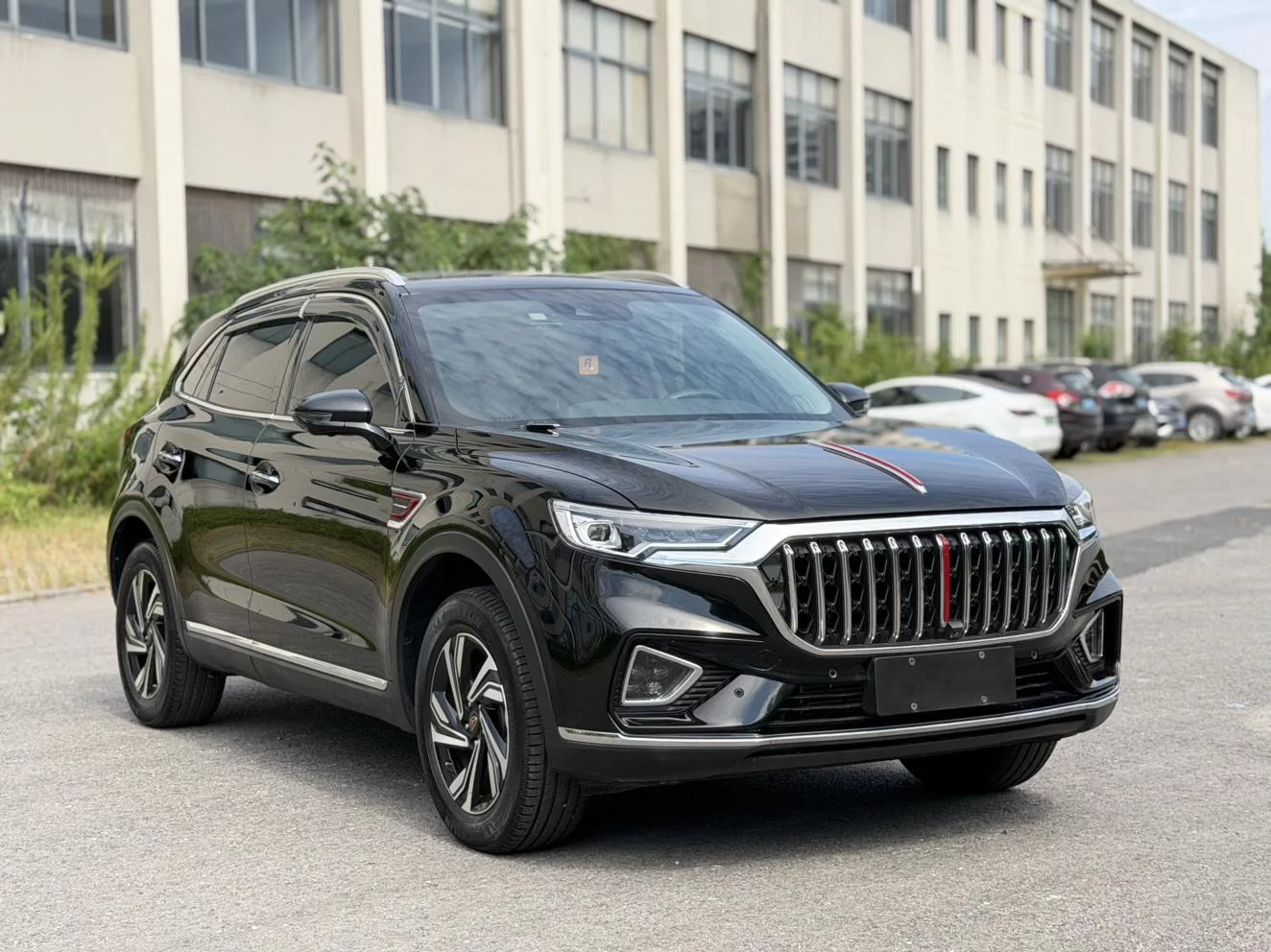 Hongqi HS5