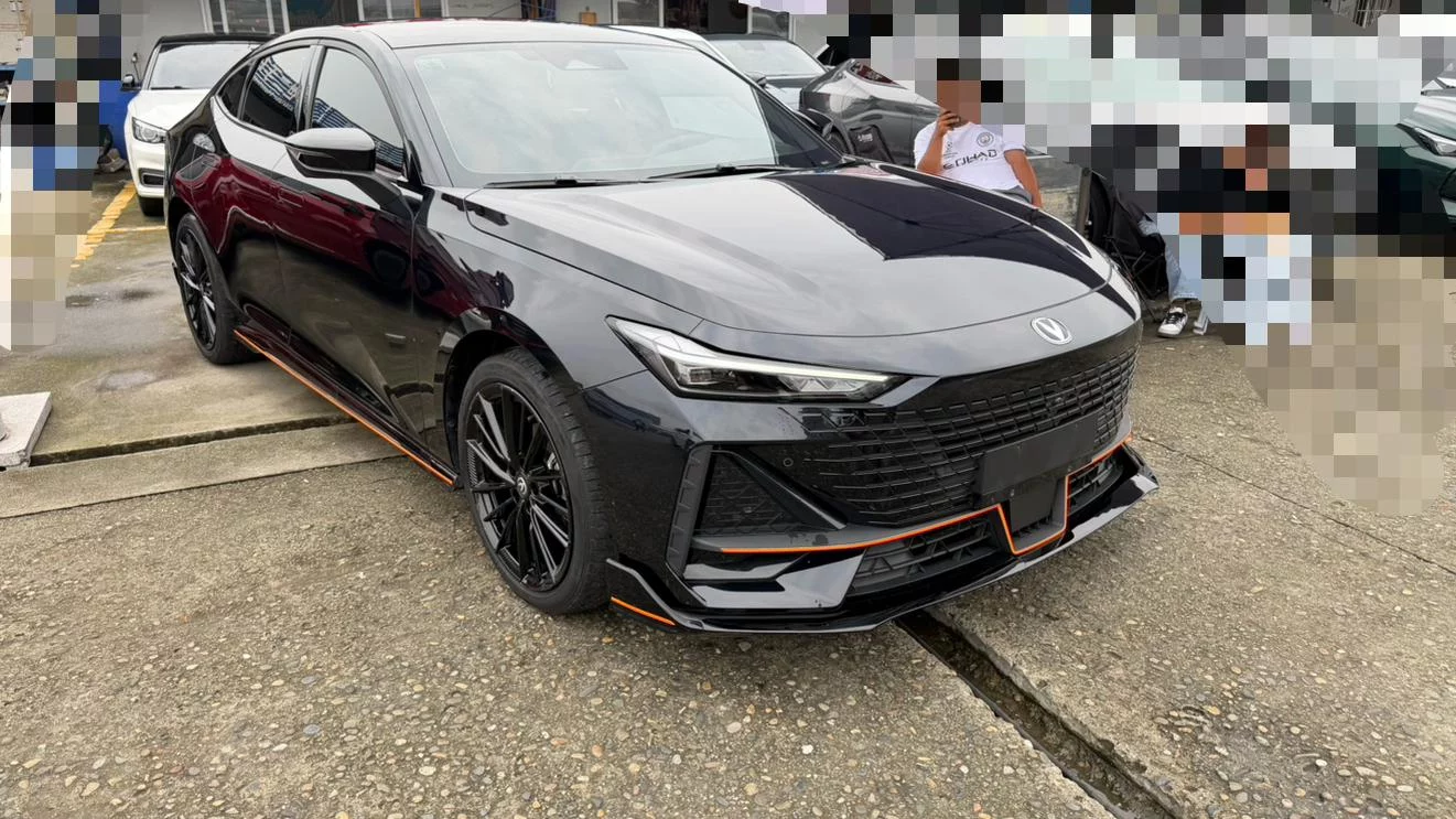 Changan UNI-V