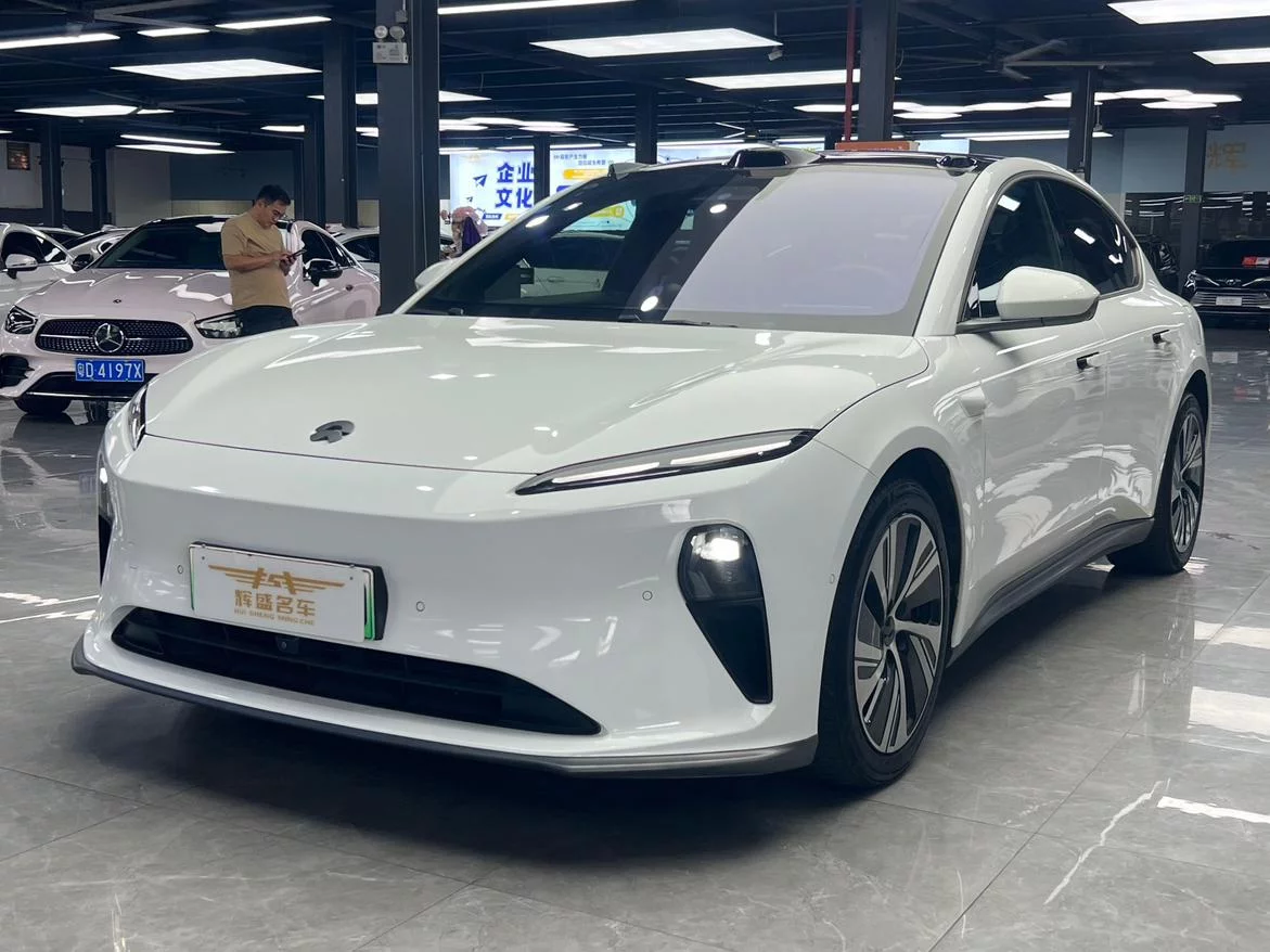 NIO ET5