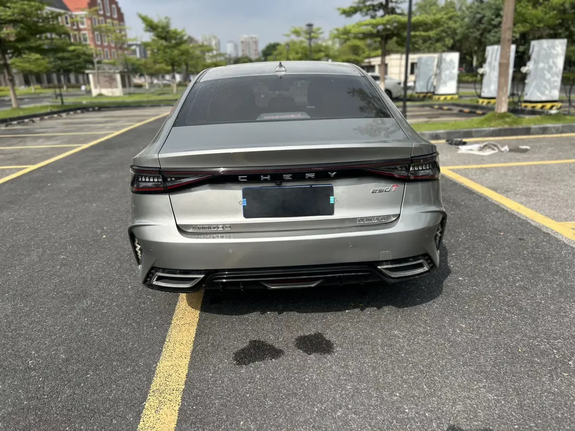 Chery Arrizo 8