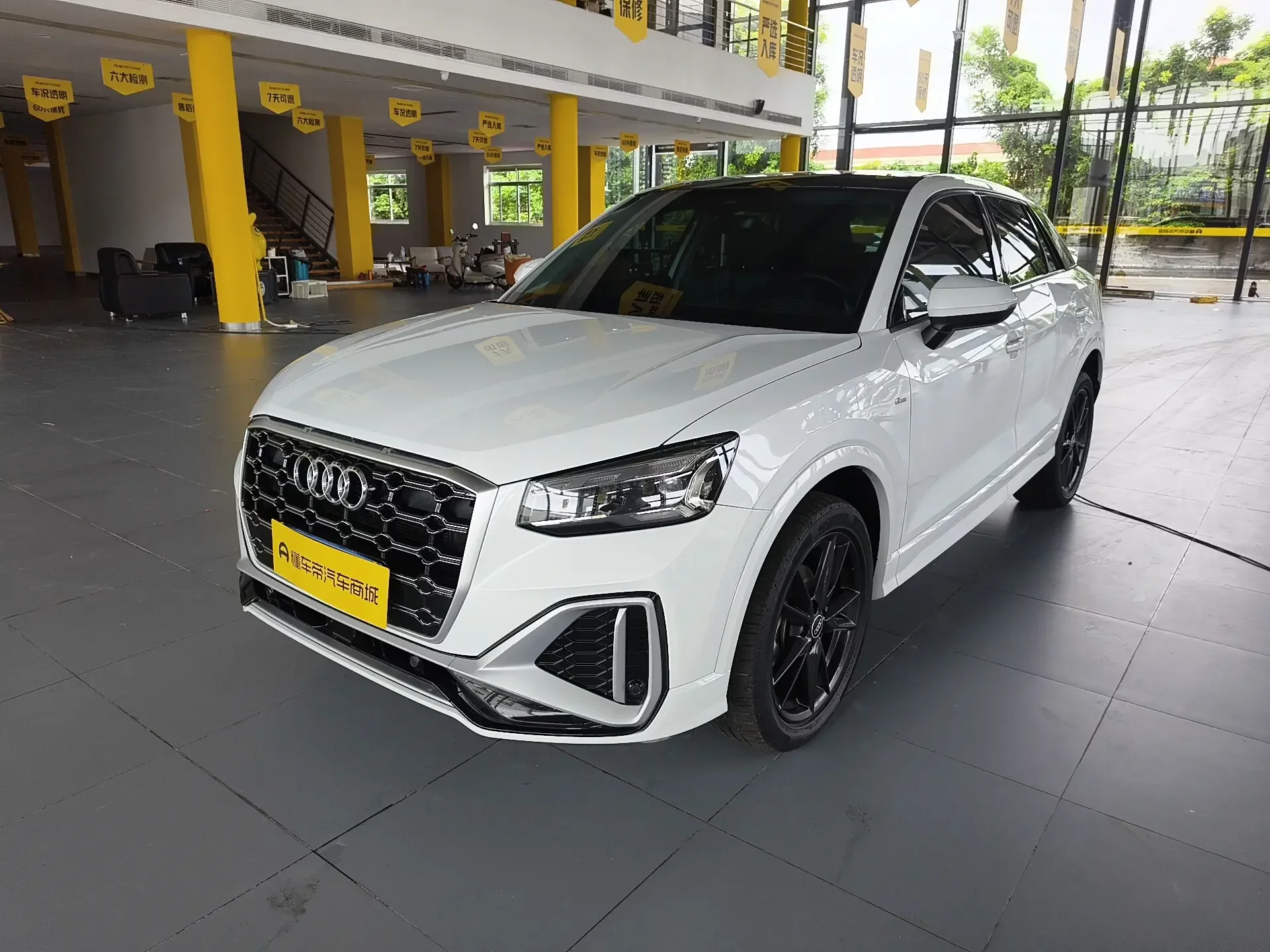Audi Q2L