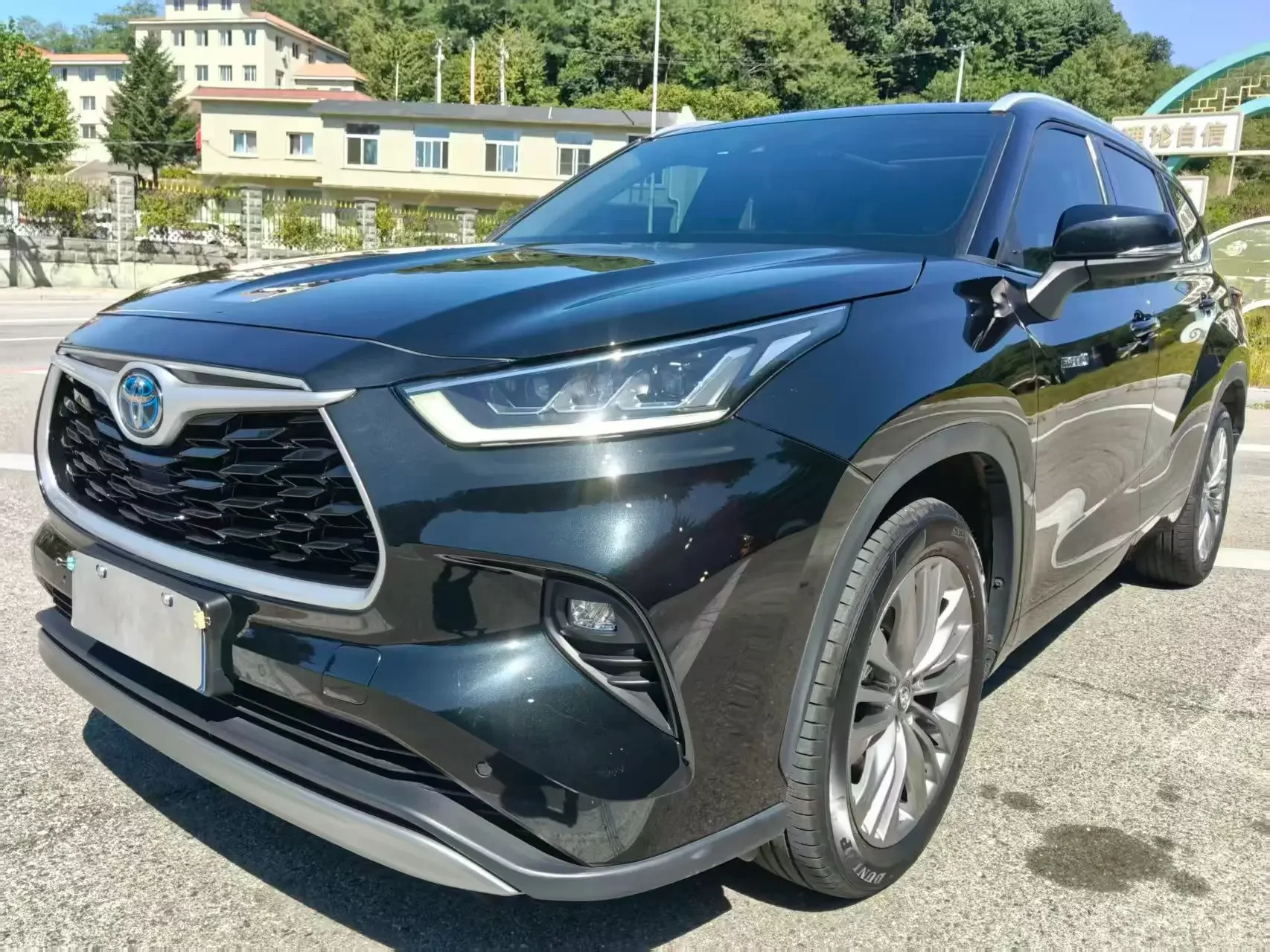 TOYOTA HIGHLANDER