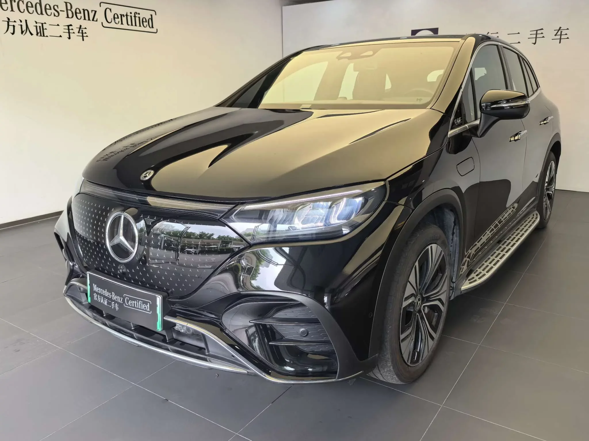 Mercedes-Benz EQE SUV