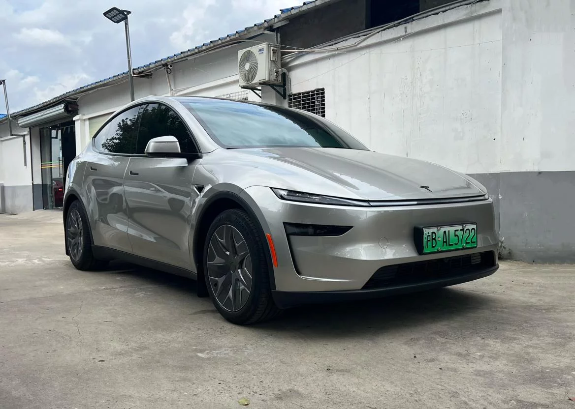 Tesla Model Y L