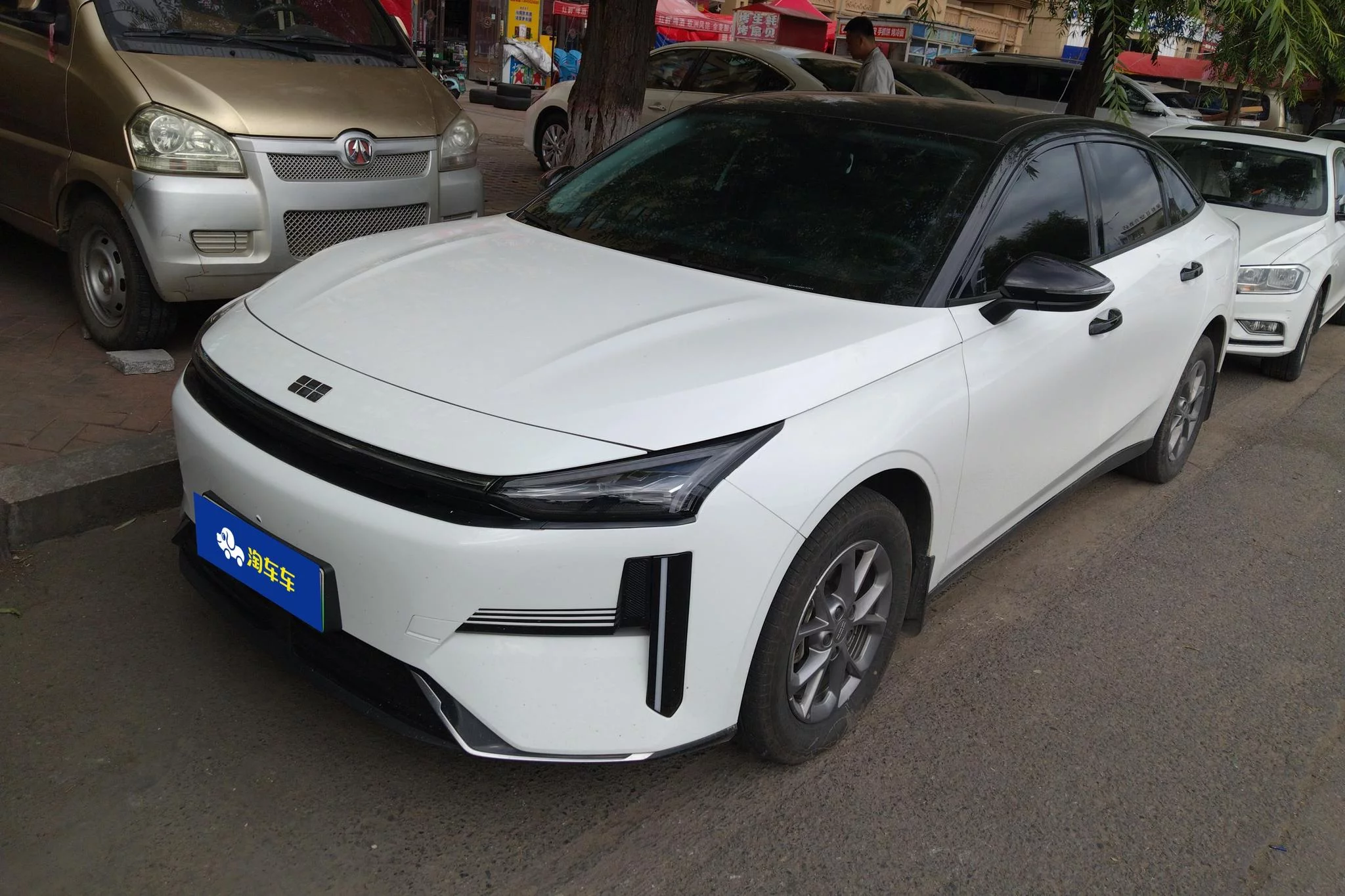 Geely Galaxy L6