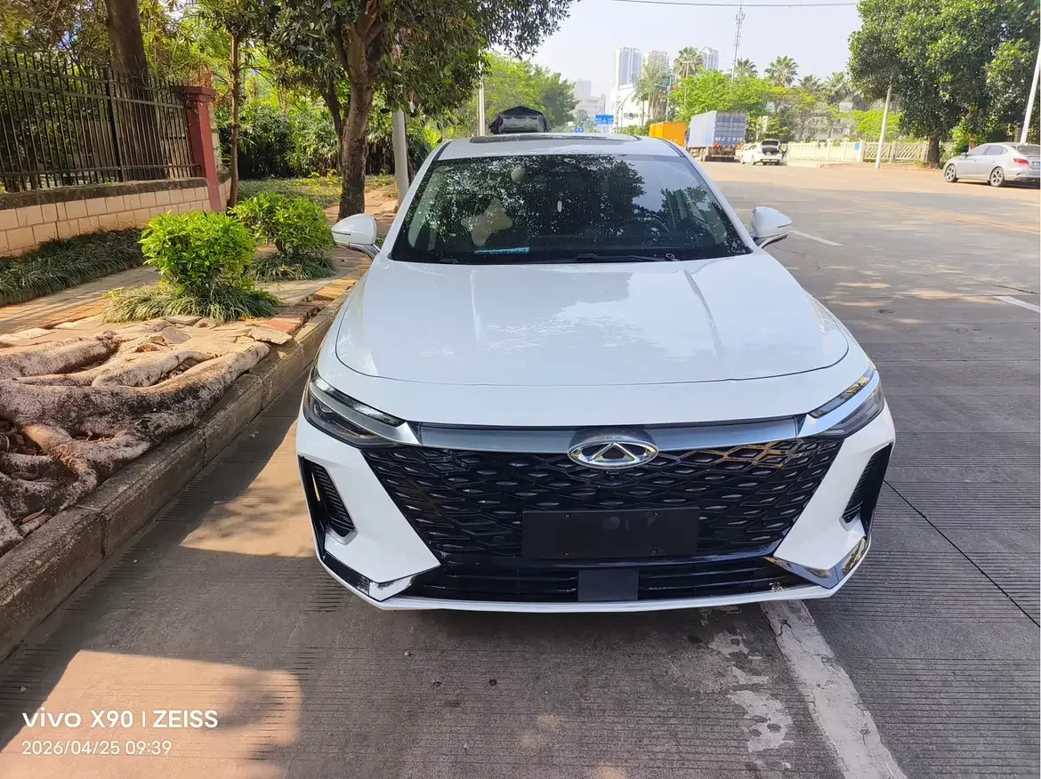 Chery Arrizo 8
