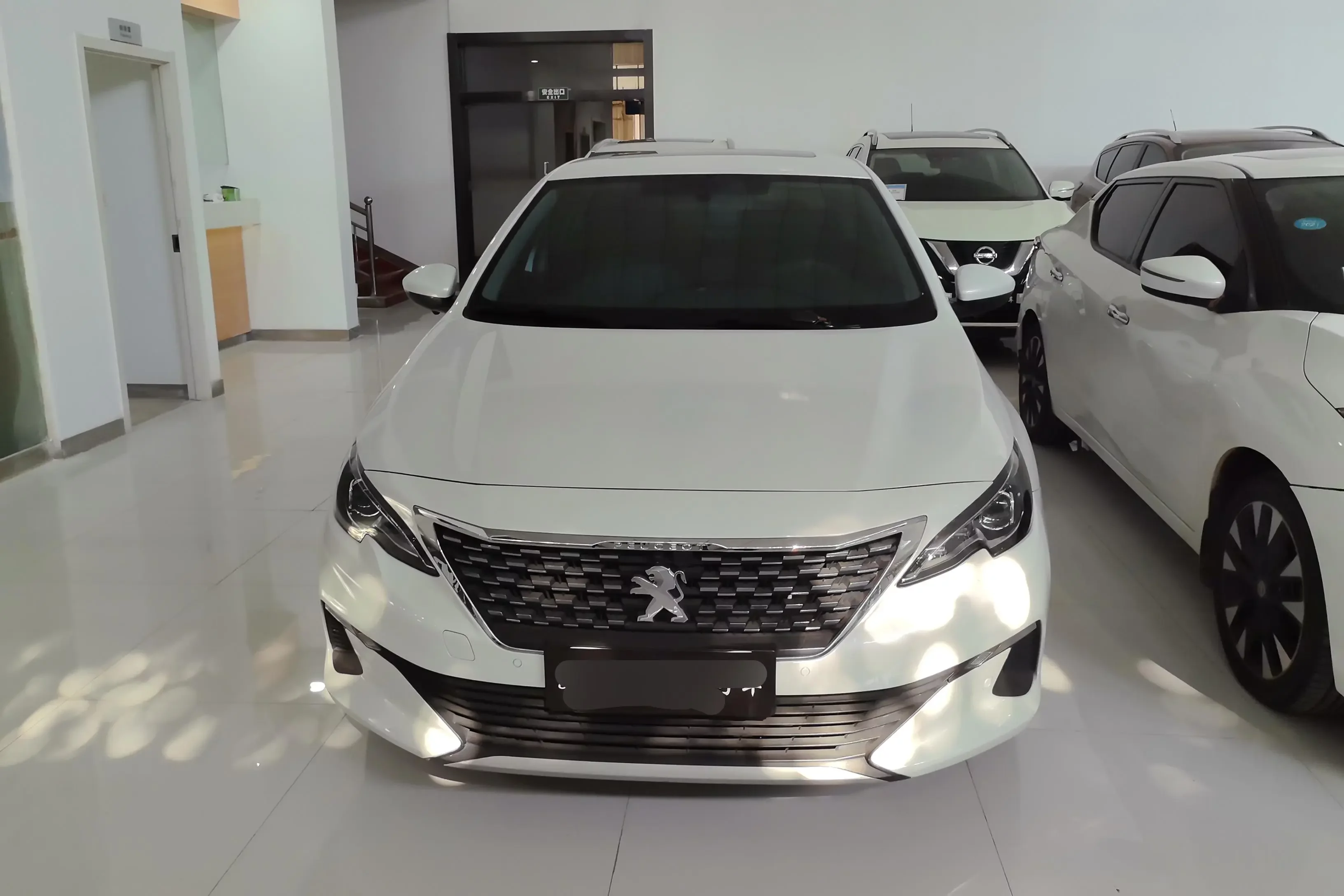 Peugeot 408