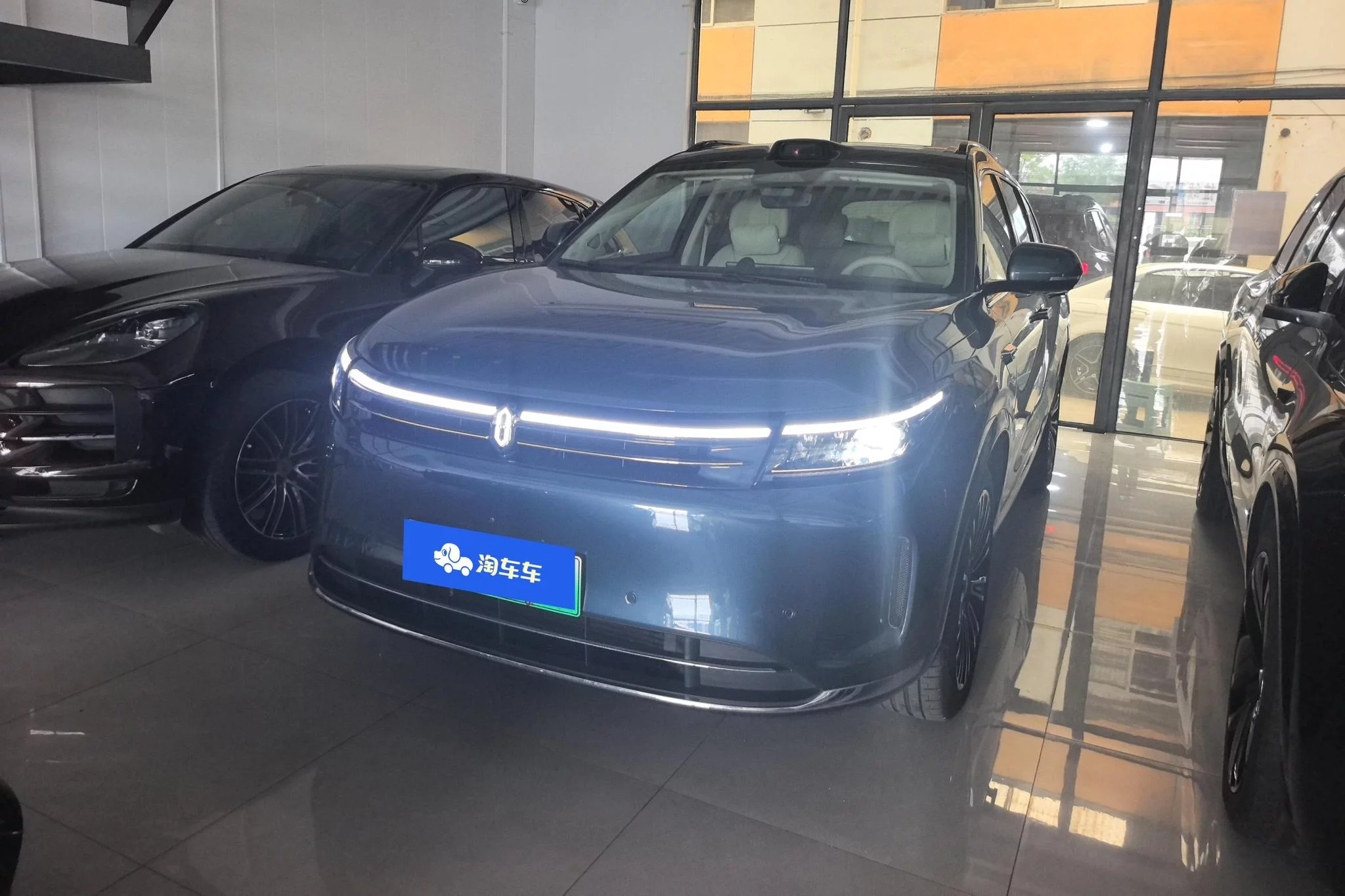 AITO M7