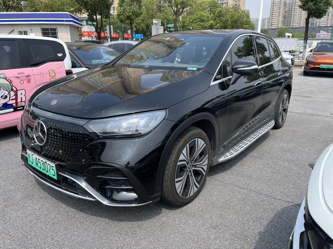Mercedes-Benz EQE SUV