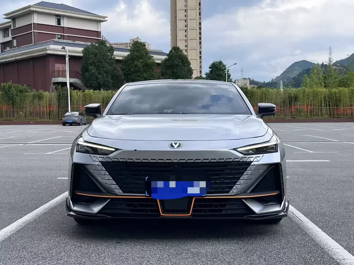 Changan UNI-V
