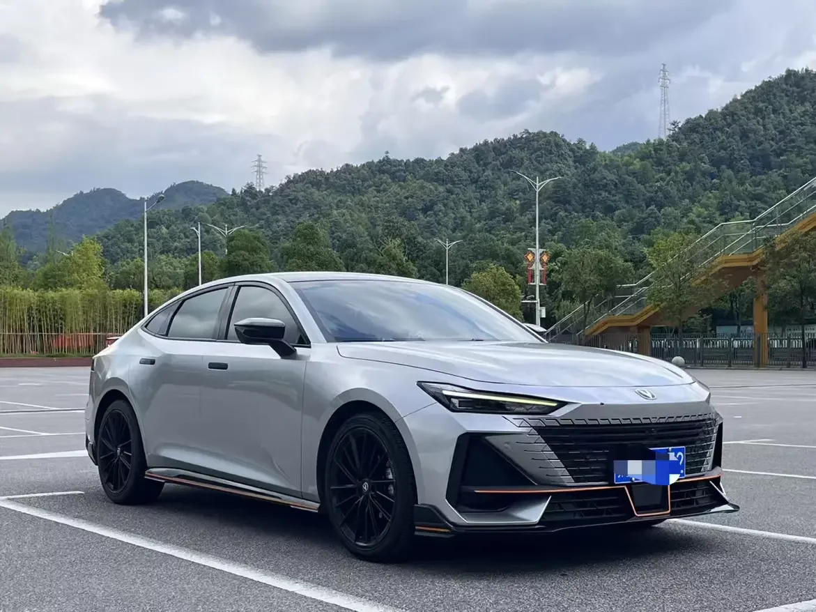 Changan UNI-V