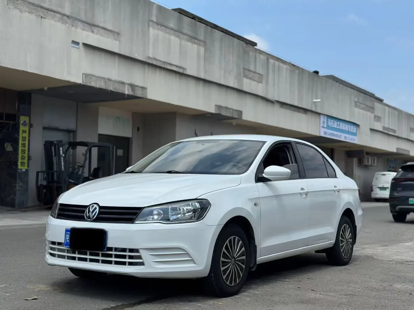 Volkswagen Jetta  из Китая