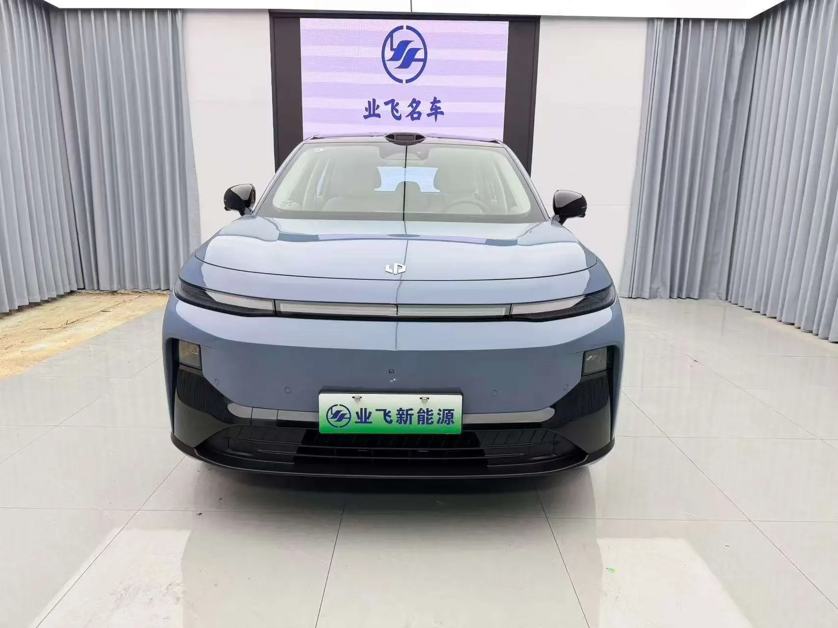Leapmotor B10