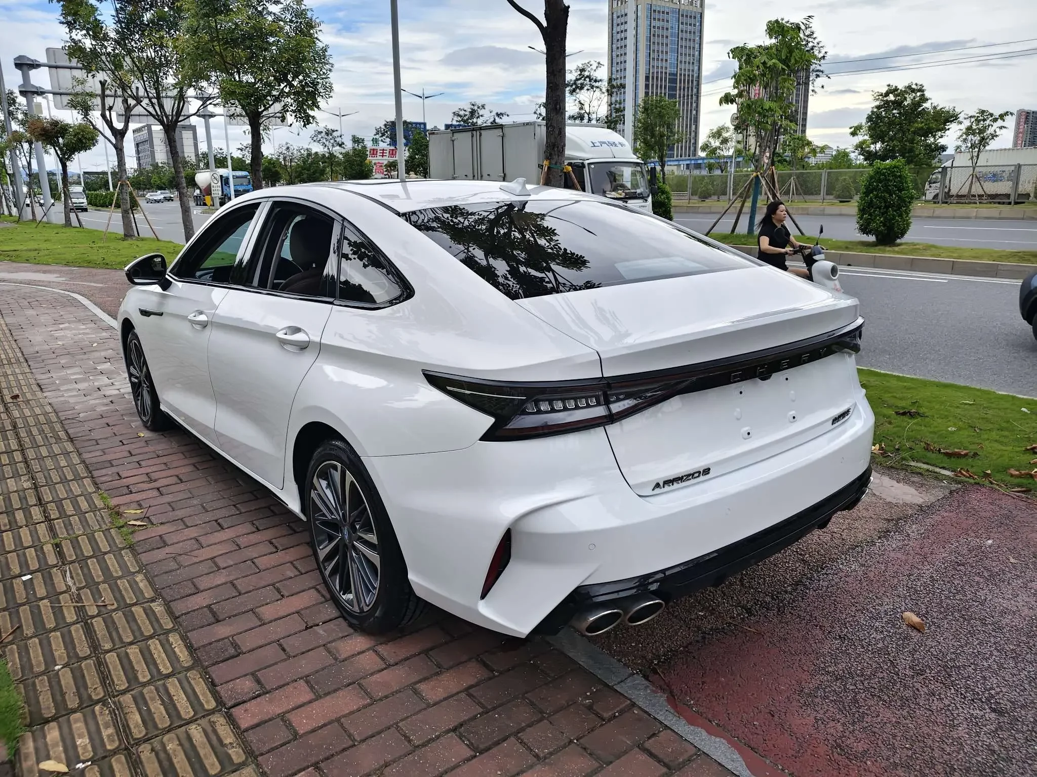 Chery Arrizo 8