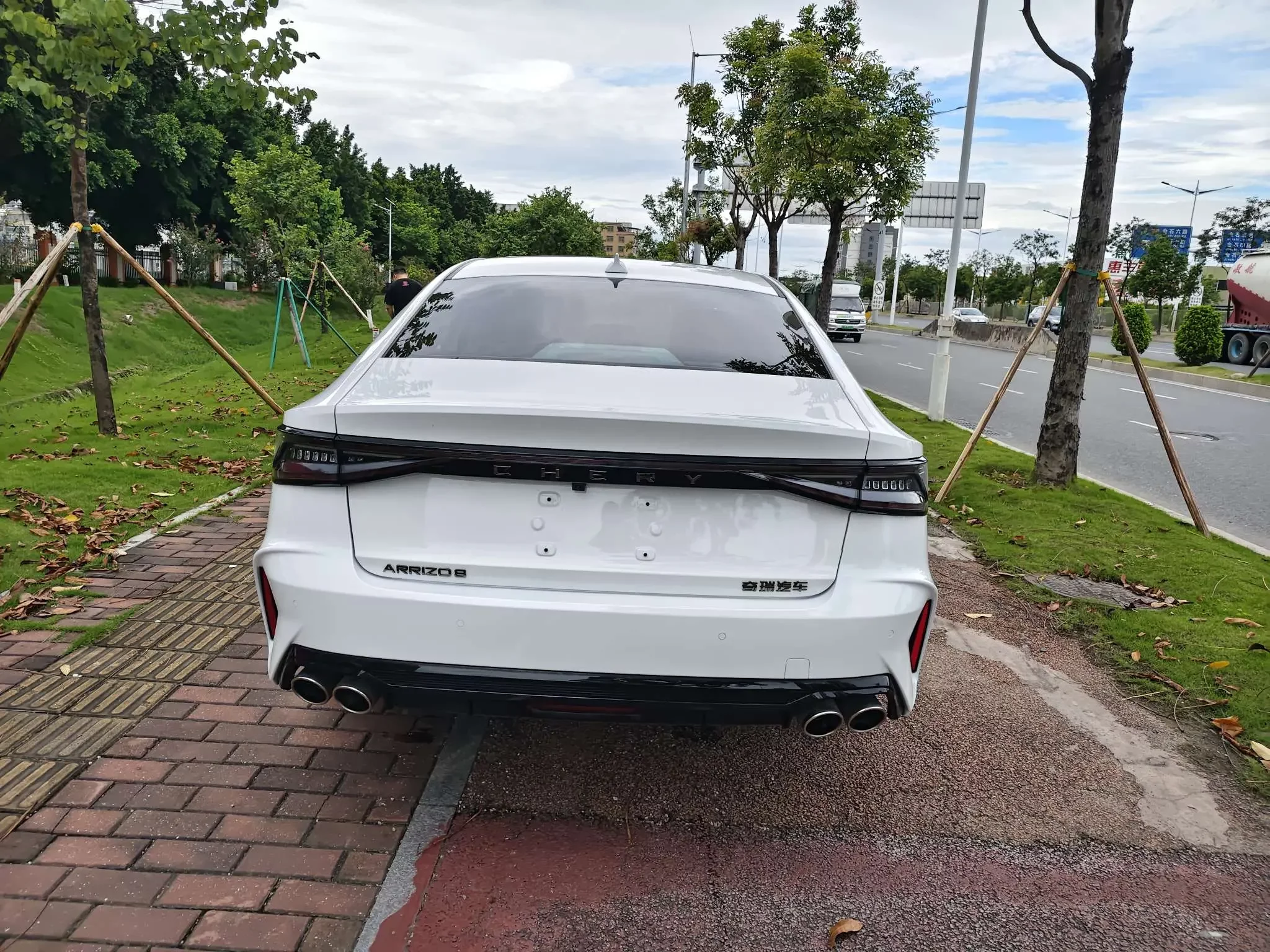 Chery Arrizo 8