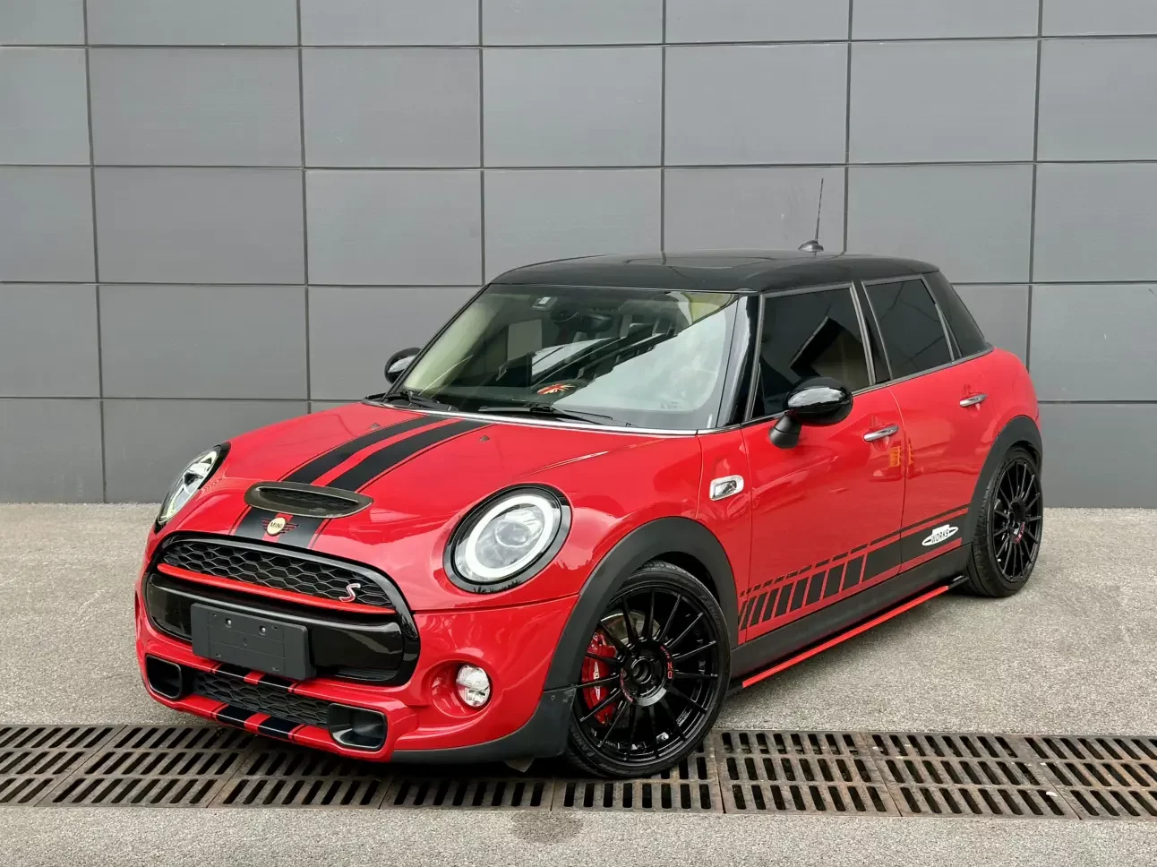 MINI MINI