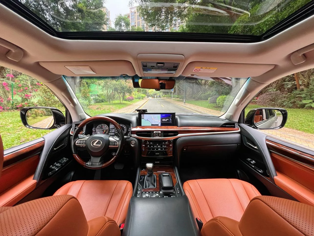 Lexus LX
