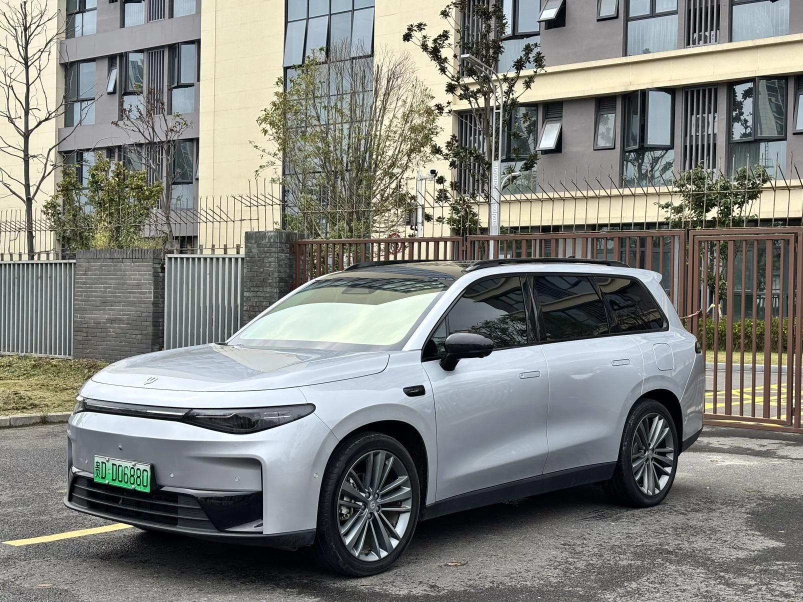 Leapmotor C16