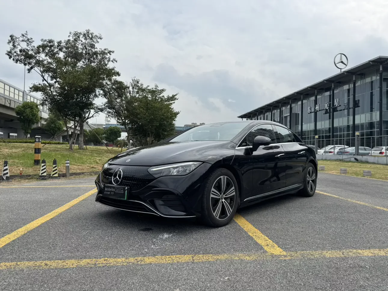 Mercedes-Benz EQE