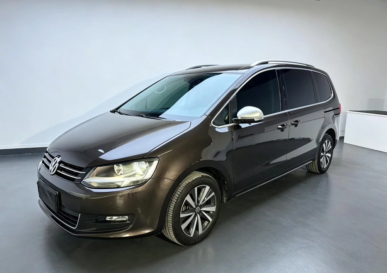 Volkswagen Sharon