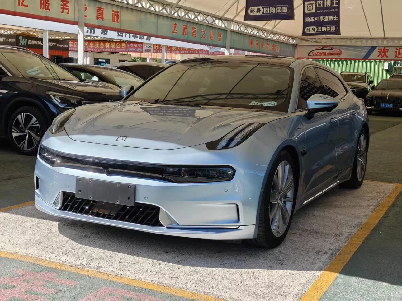 ZEEKR 001
