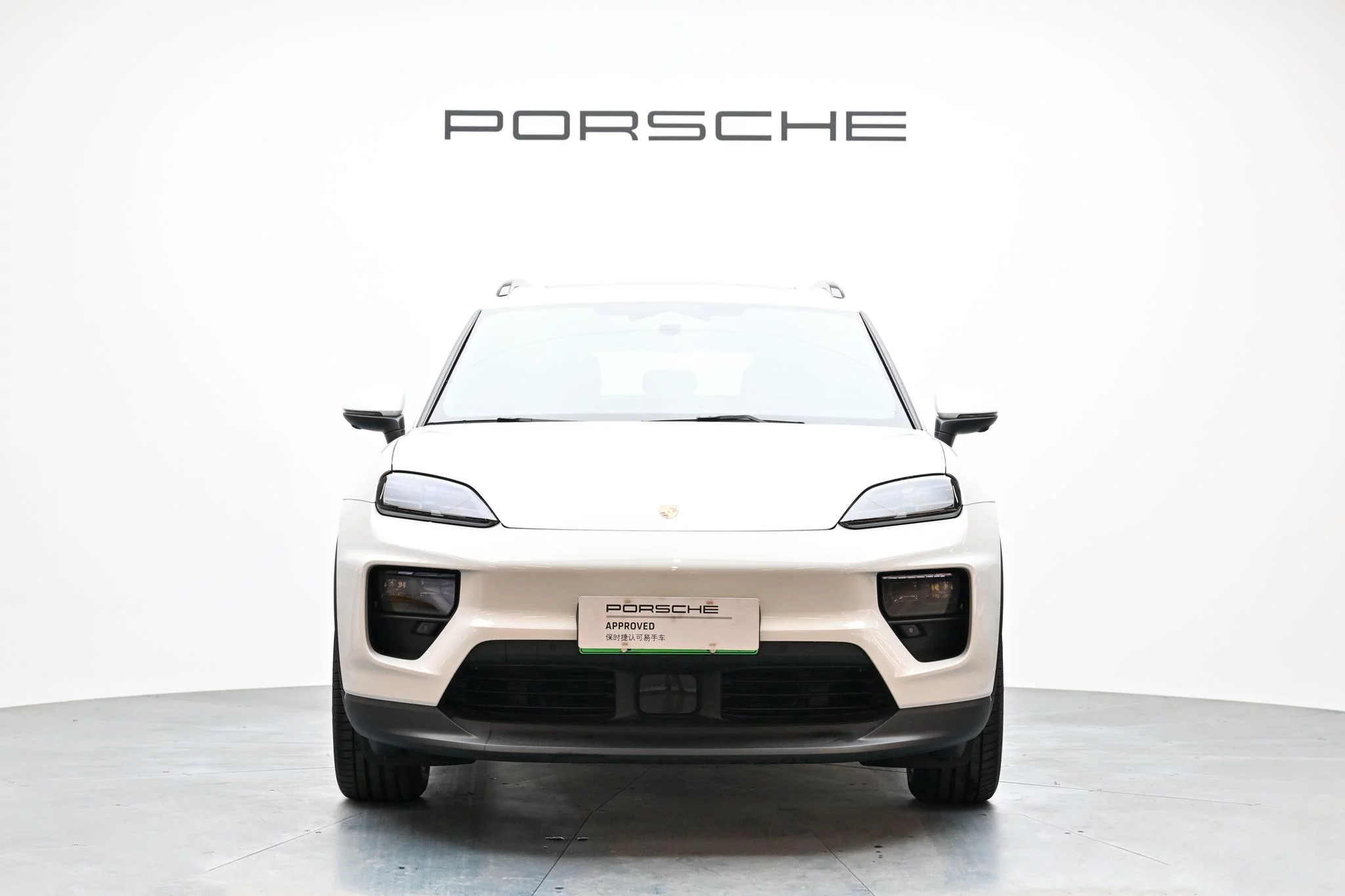 Porsche Macan EV