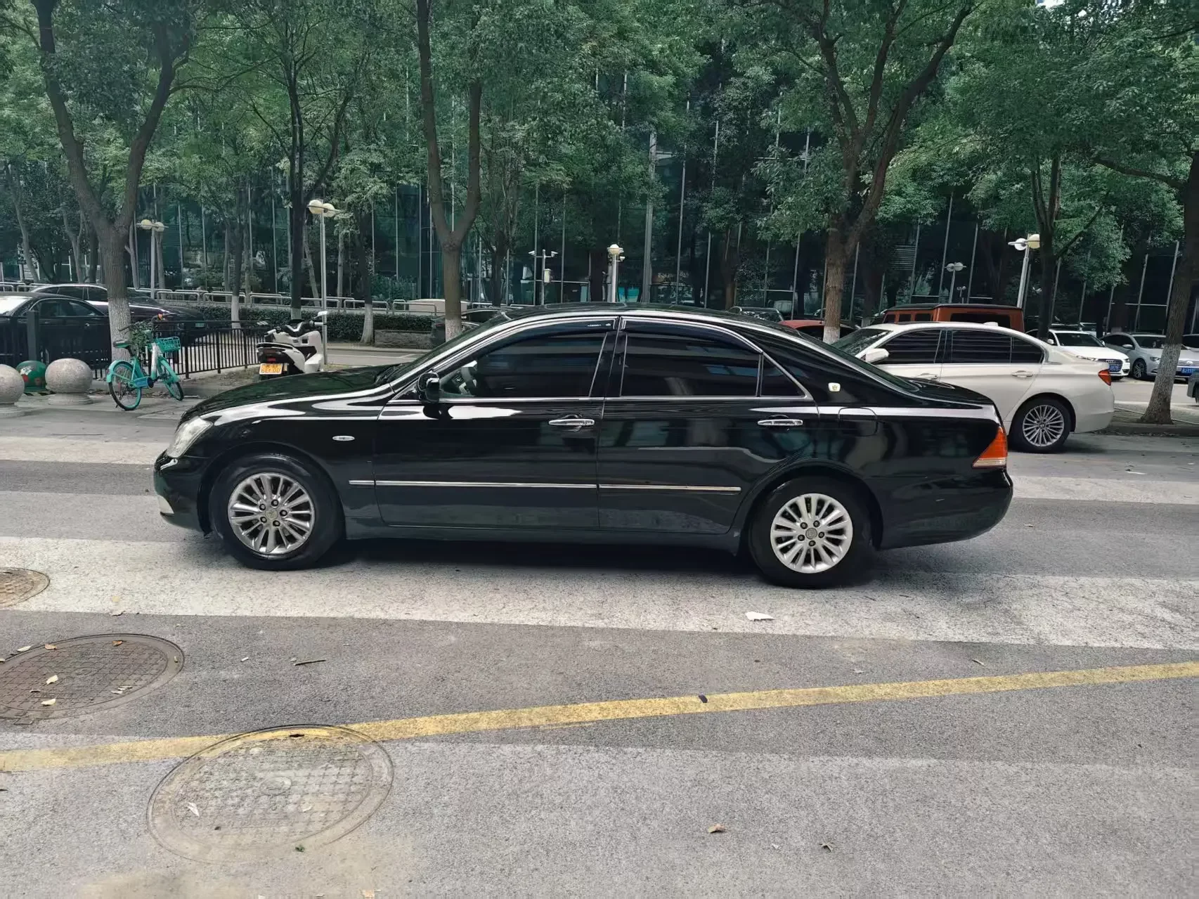 Toyota crown