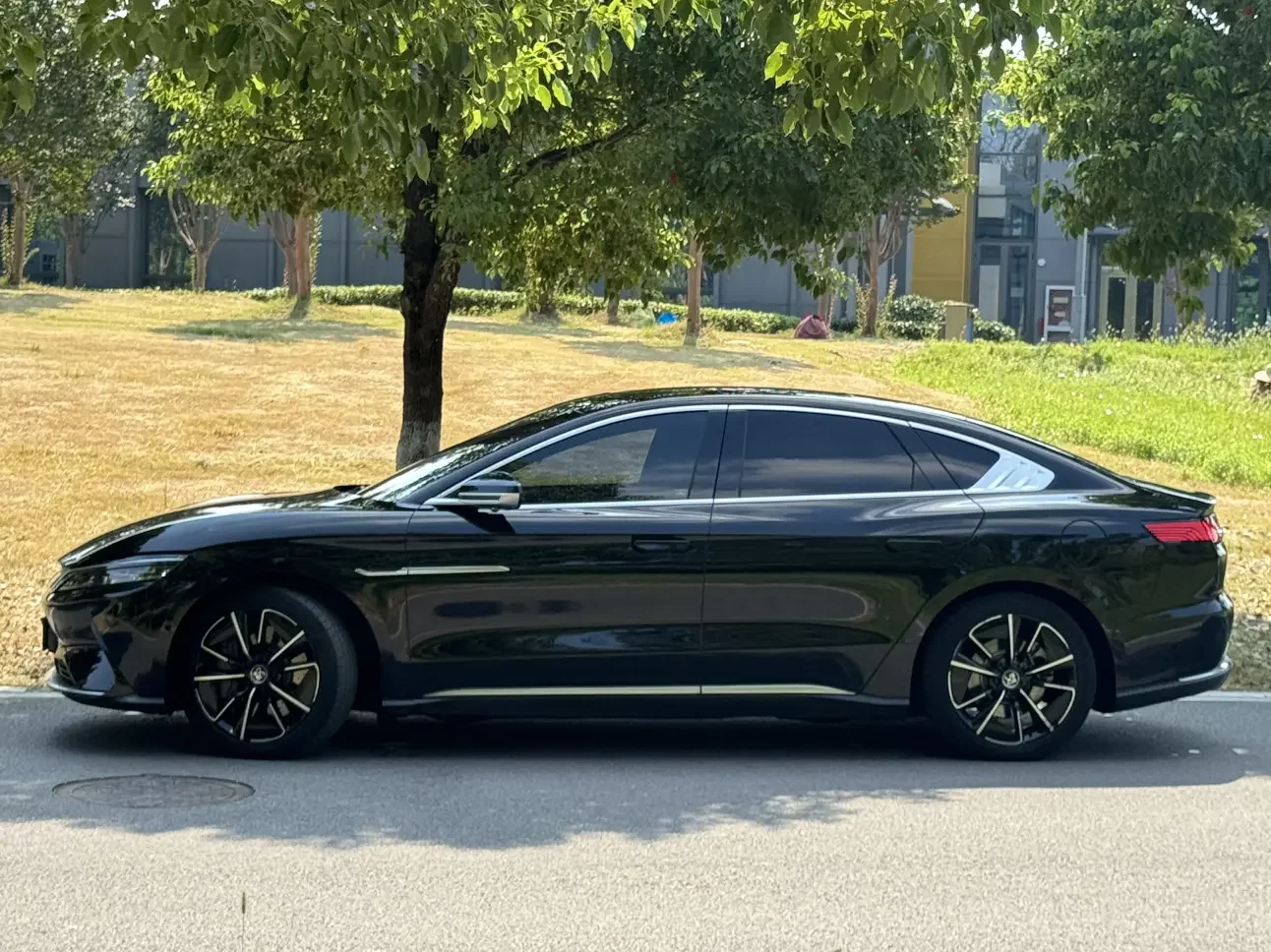 BYD Han EV