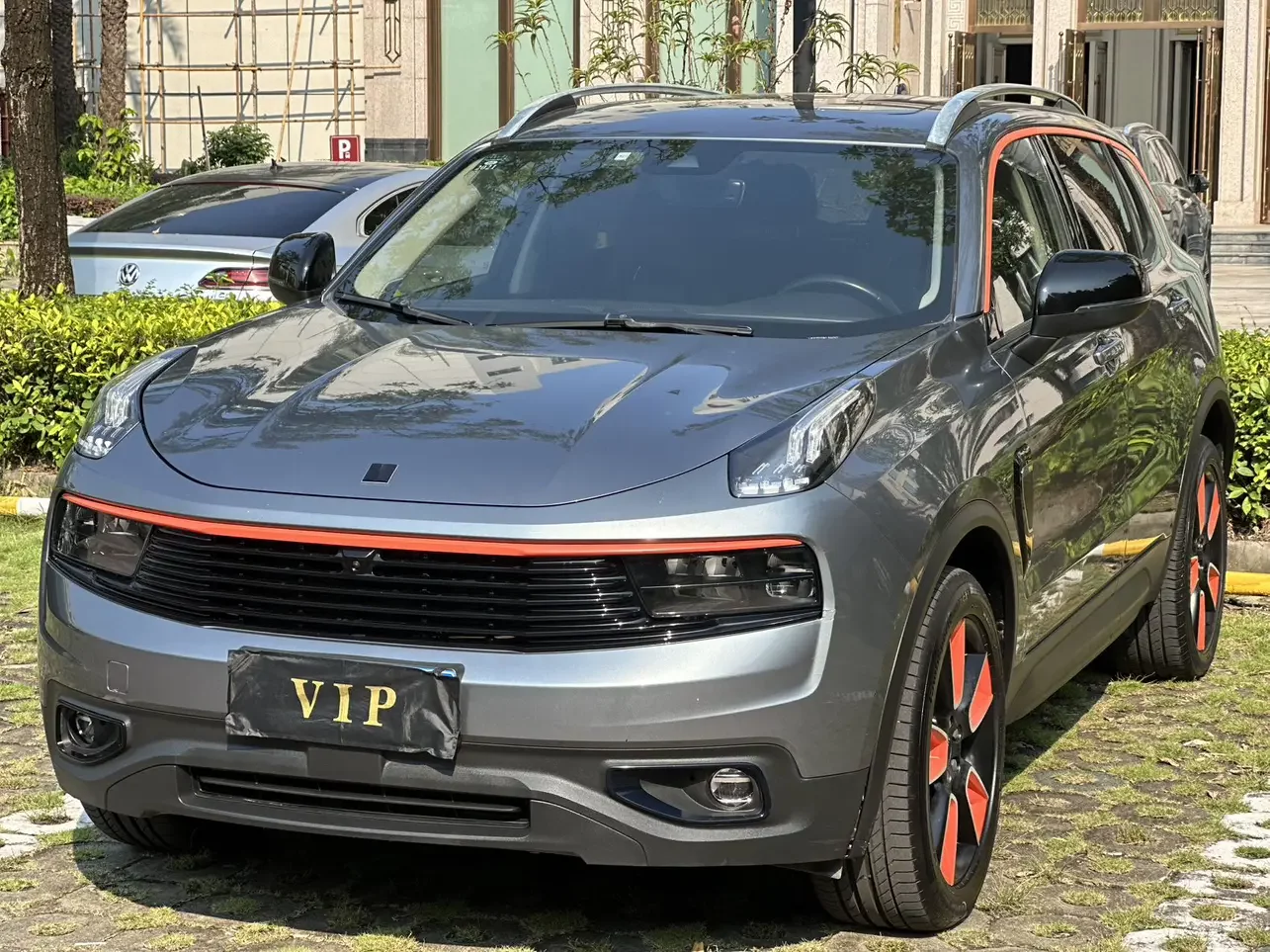 Lynk & Co 01