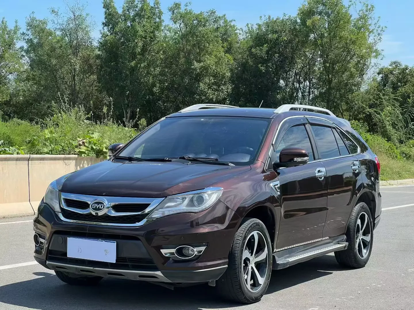 BYD S7