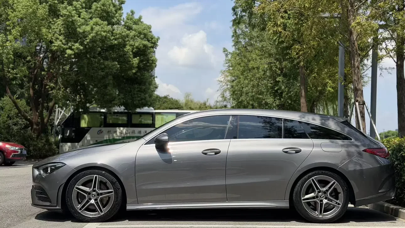 Mercedes-Benz CLA