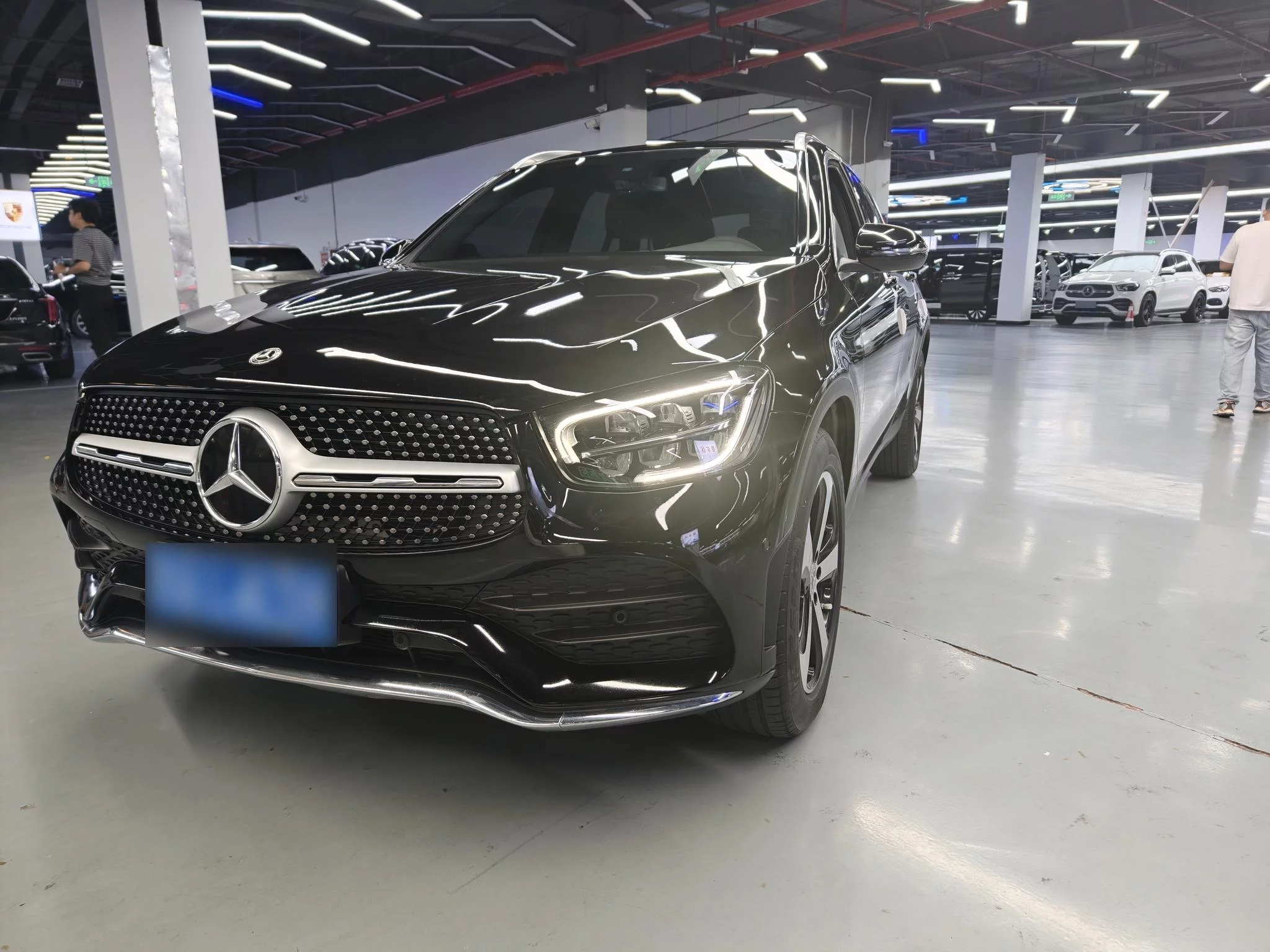 MERCEDES-BENZ GLC