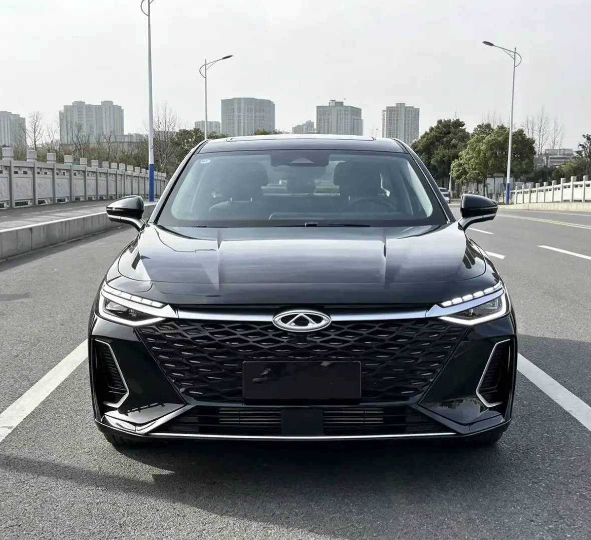 Chery Arrizo 8