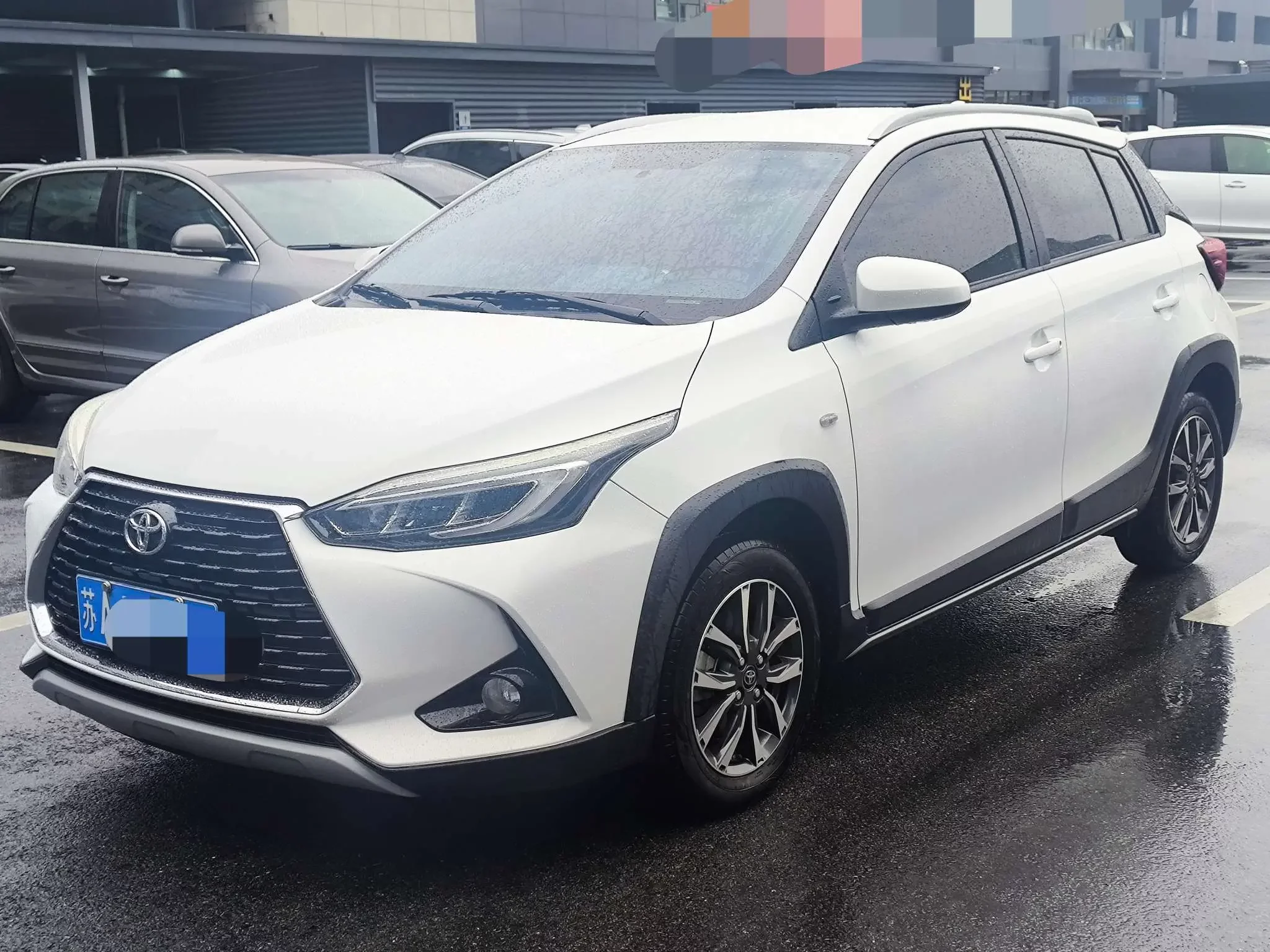 Toyota Yaris L