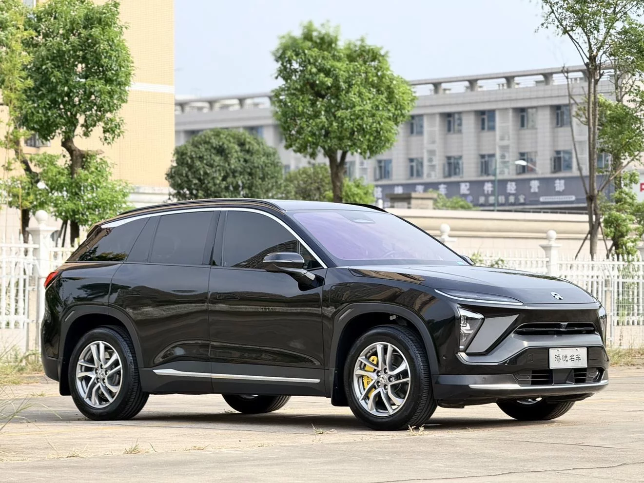 NIO ES6