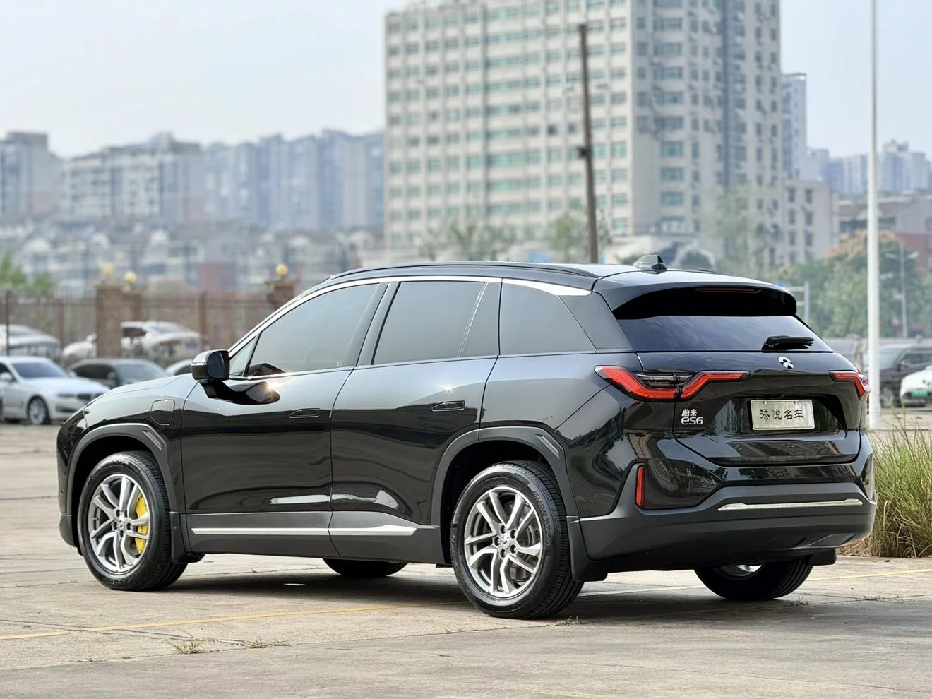 NIO ES6