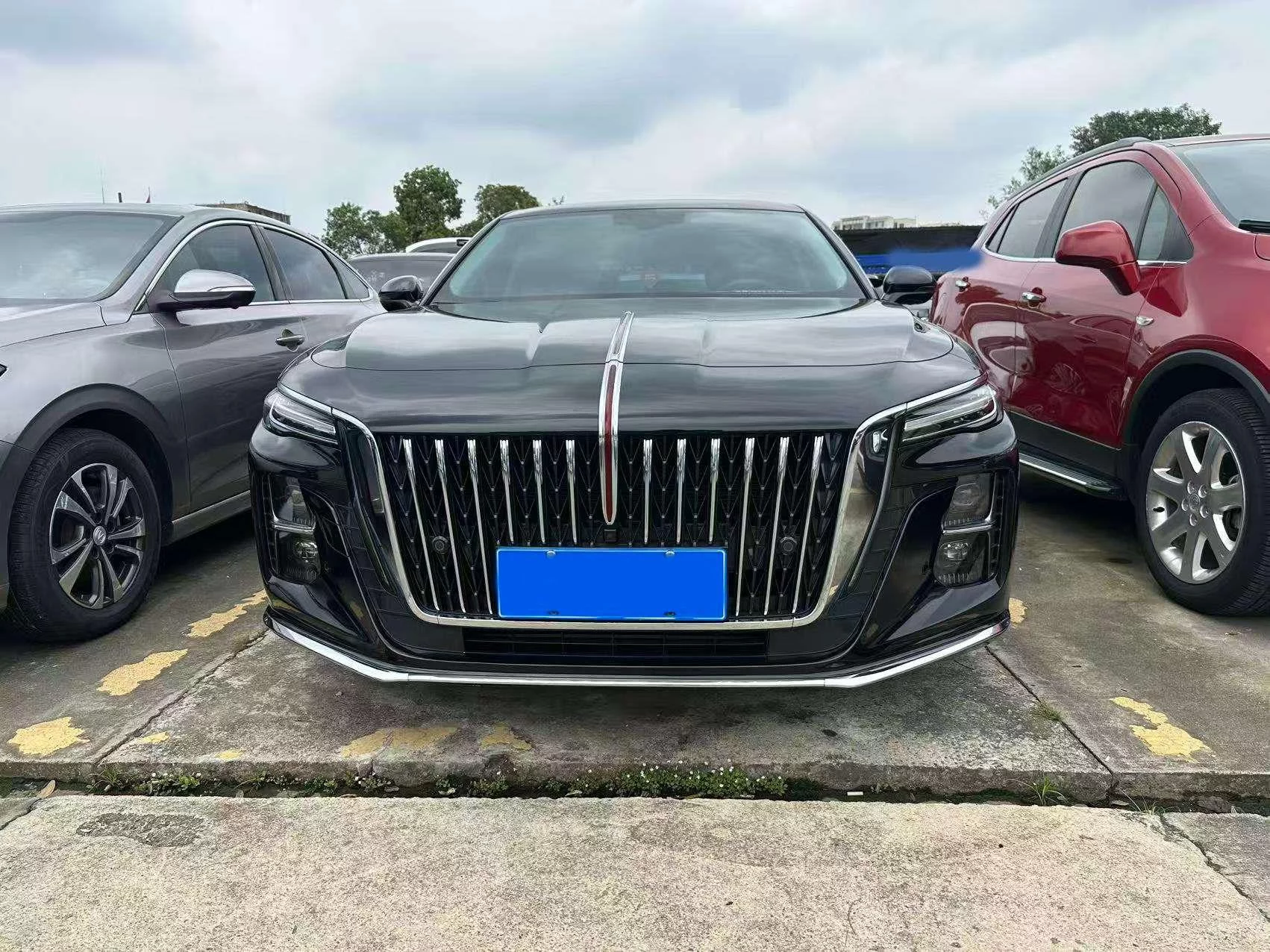 Hongqi H5