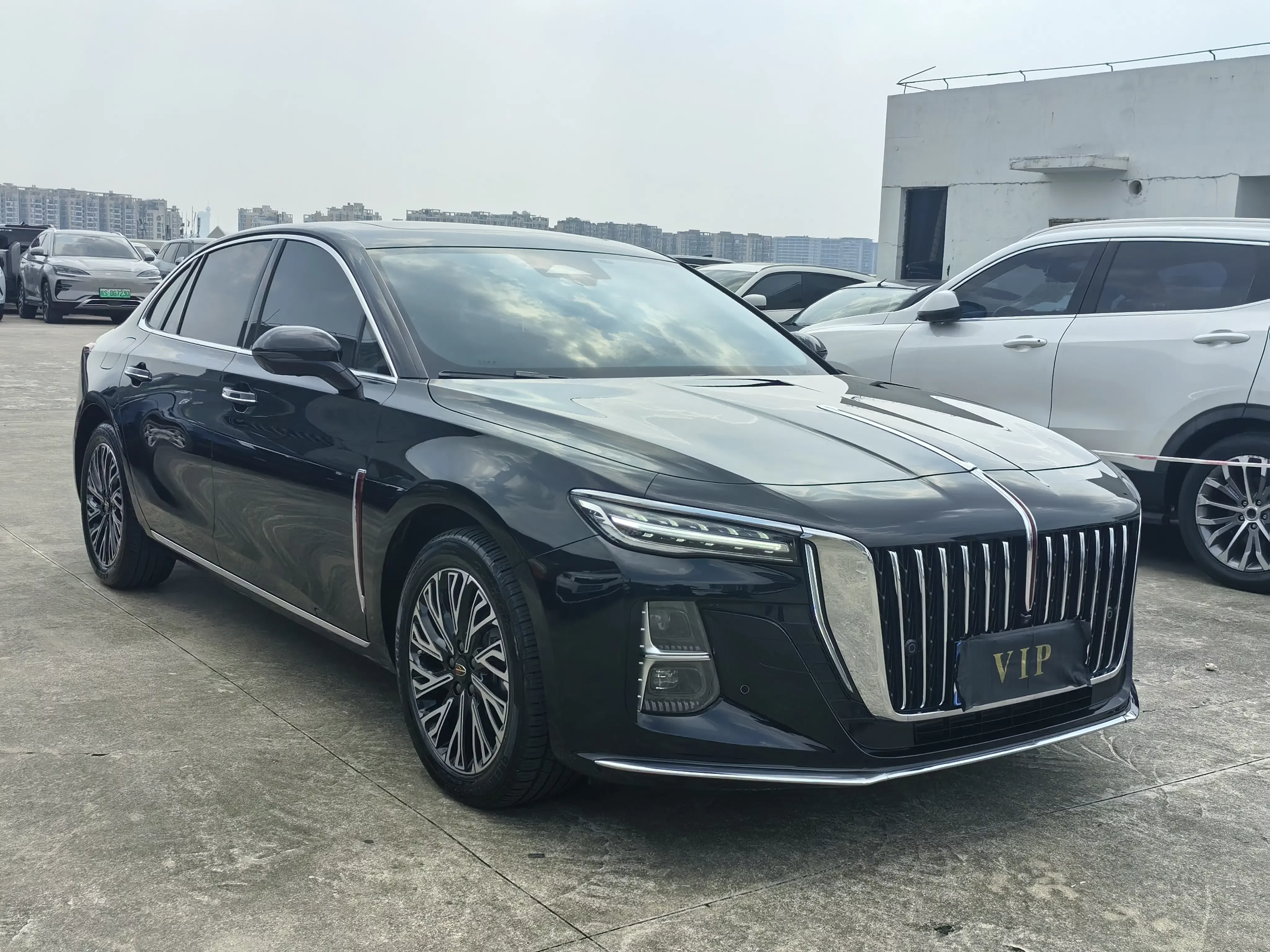 Hongqi H5