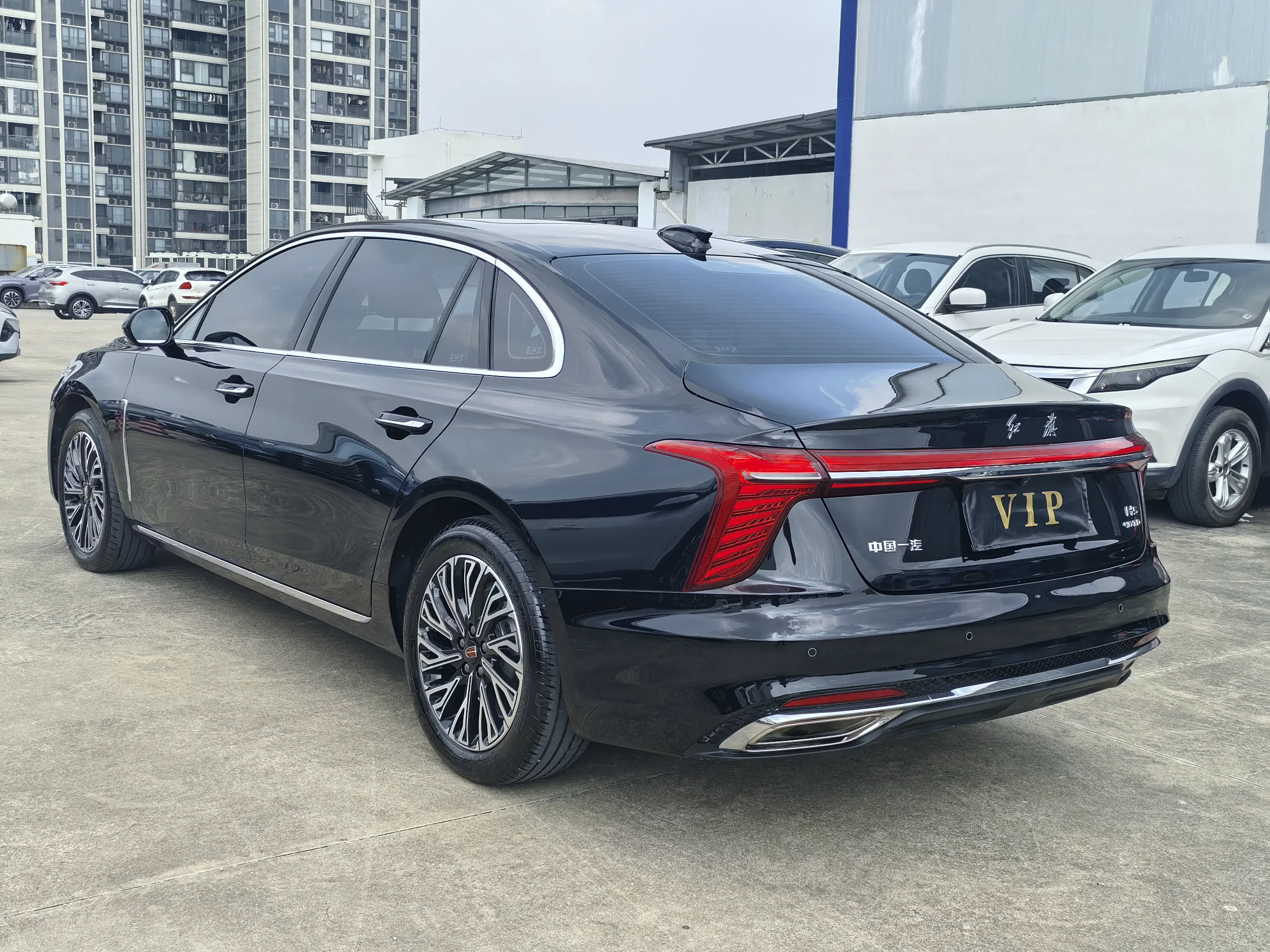 Hongqi H5