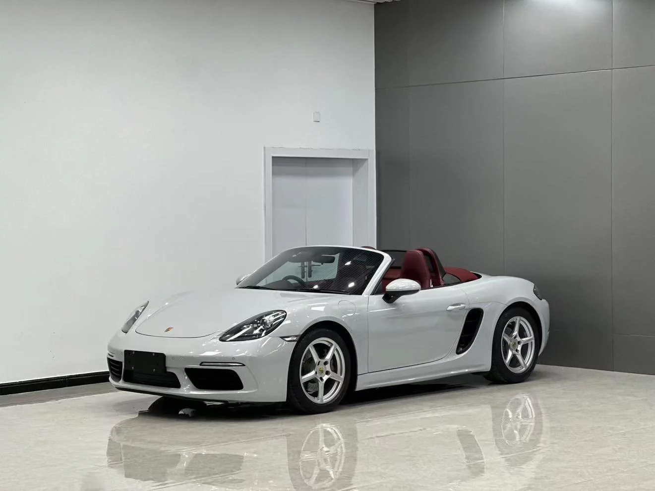 Porsche 718