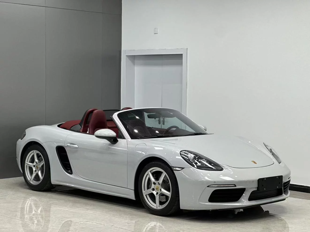 Porsche 718