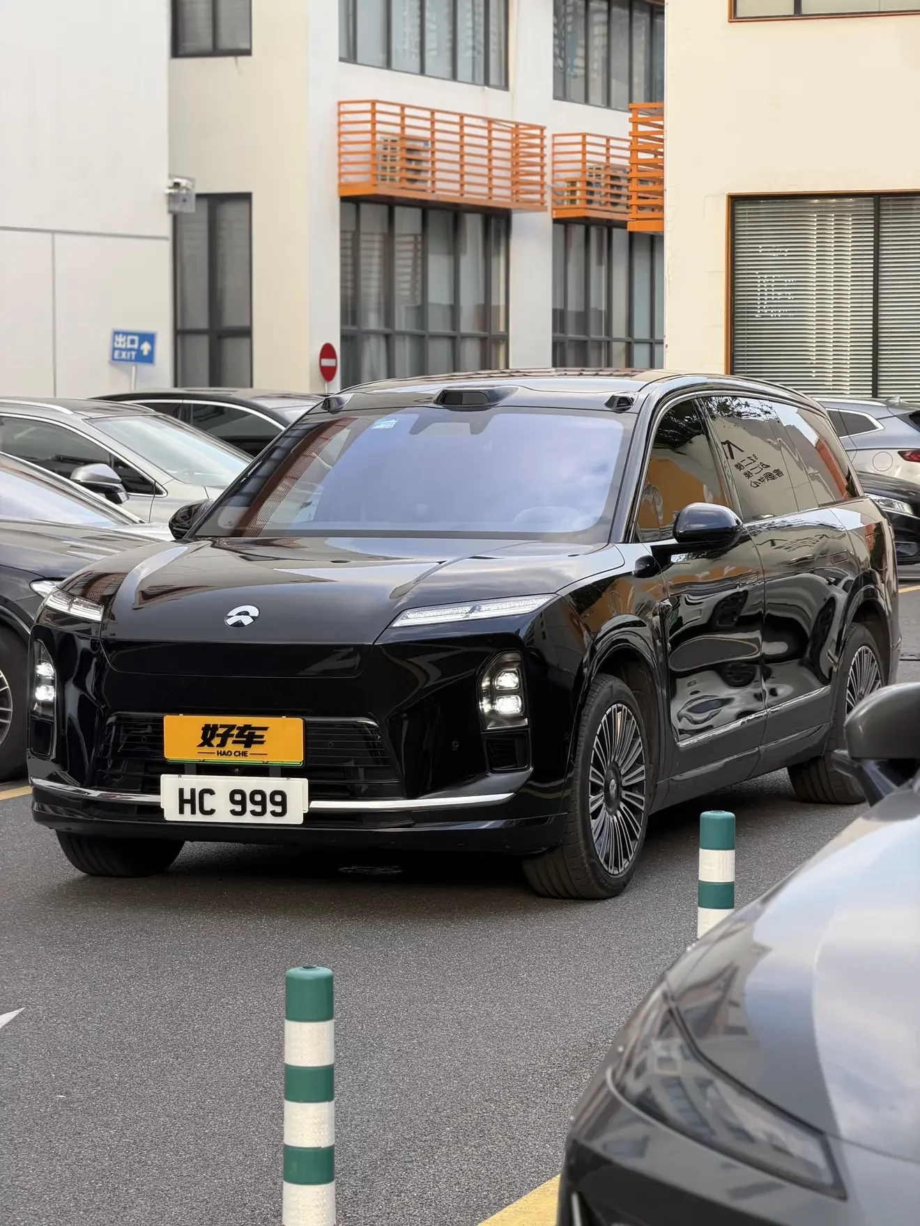 NIO ES8