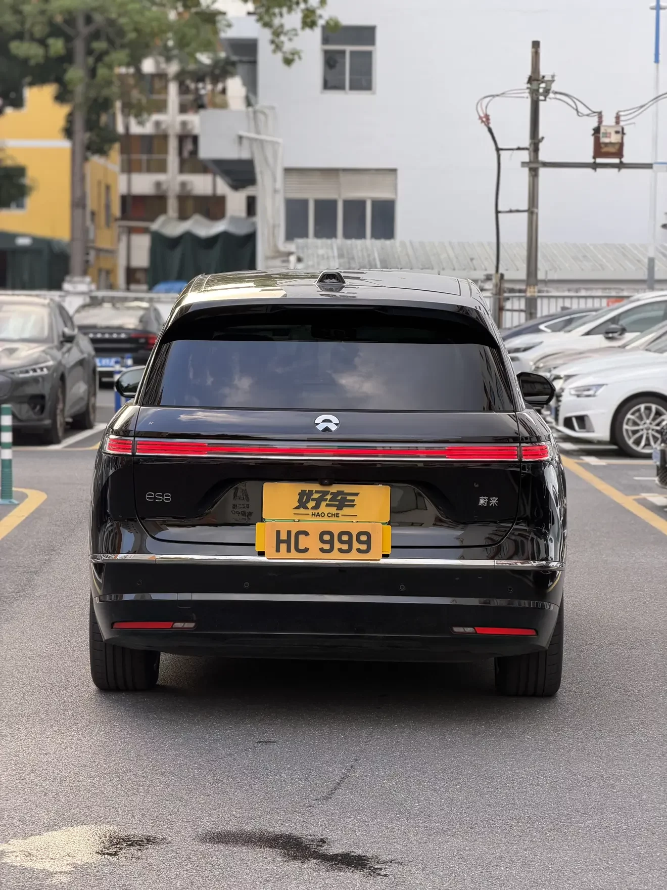 NIO ES8