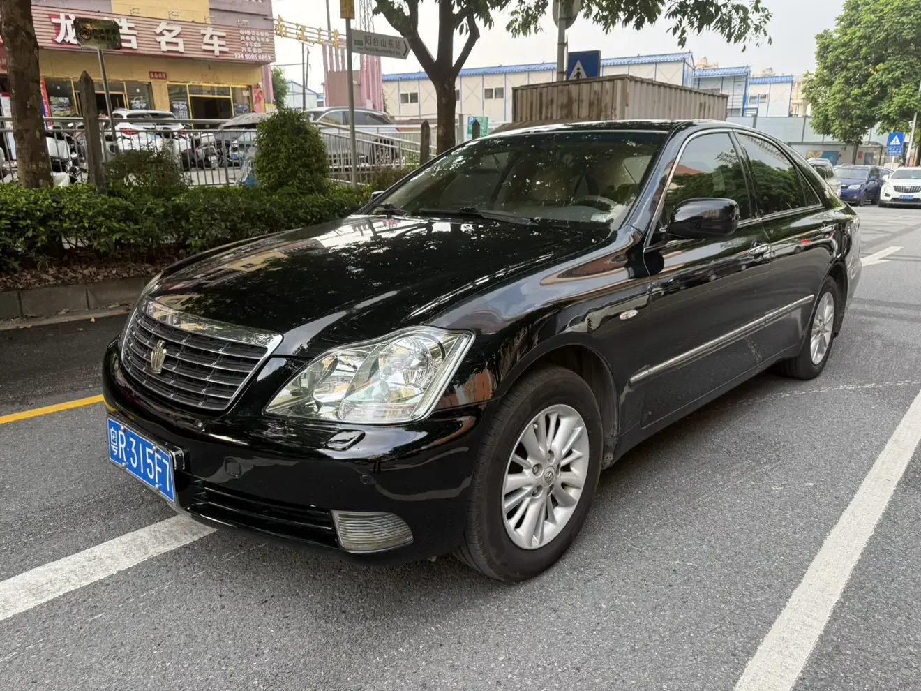 Toyota crown