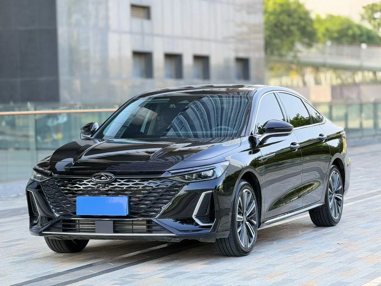 Chery Arrizo 8