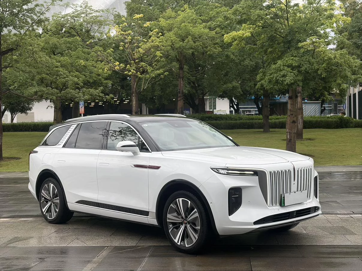 Hongqi E-HS9