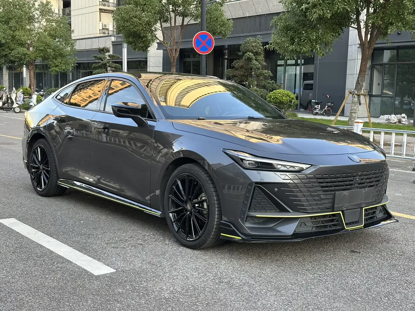 Changan UNI-V