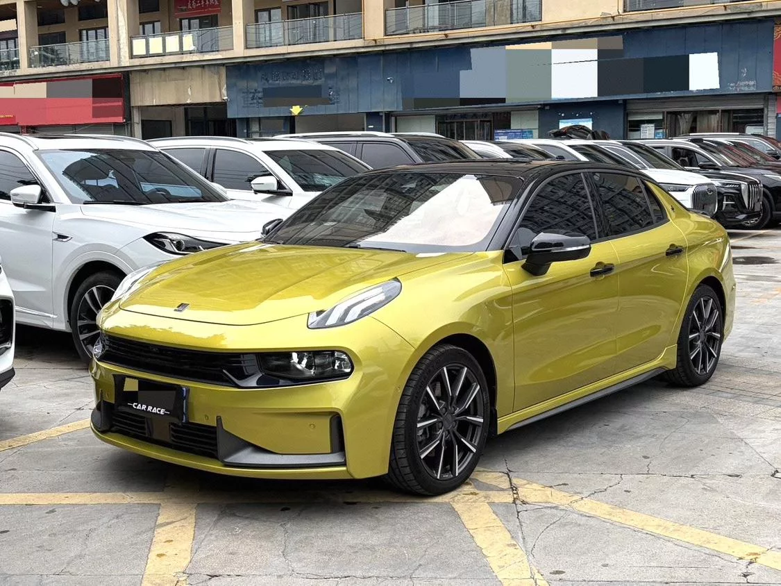 Lynk & Co 03