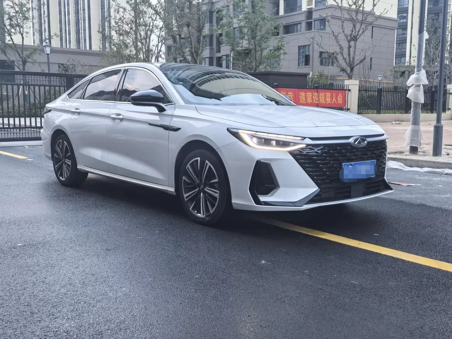 Chery Arrizo 8